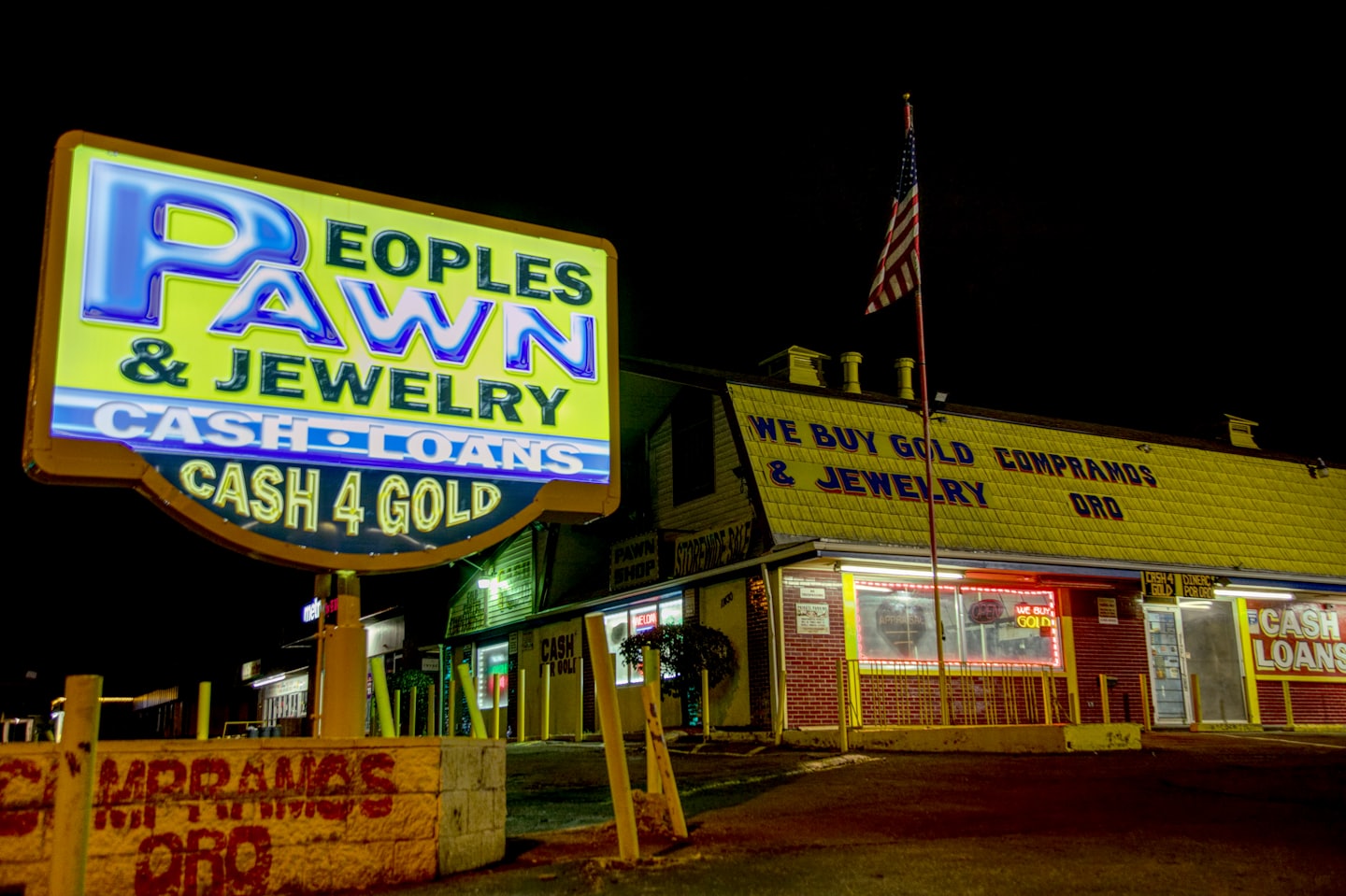 Image of Large Pawn Shop outside - Premium Loan Services Image of Large Pawn Shop outside